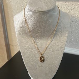 Branch charm Versona necklace NWT